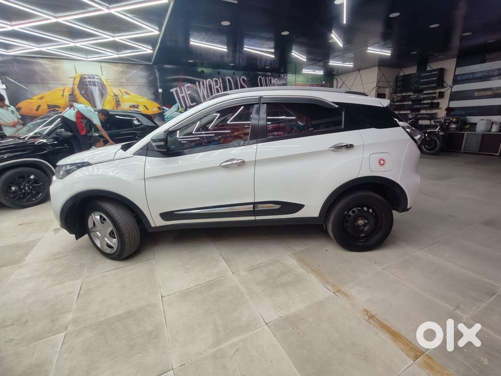 Tata Nexon 1.5 Revotorq Xm (s), 2022, Diesel