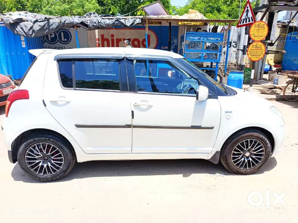 Maruti Suzuki Swift 2010 Diesel 85153 Km Driven