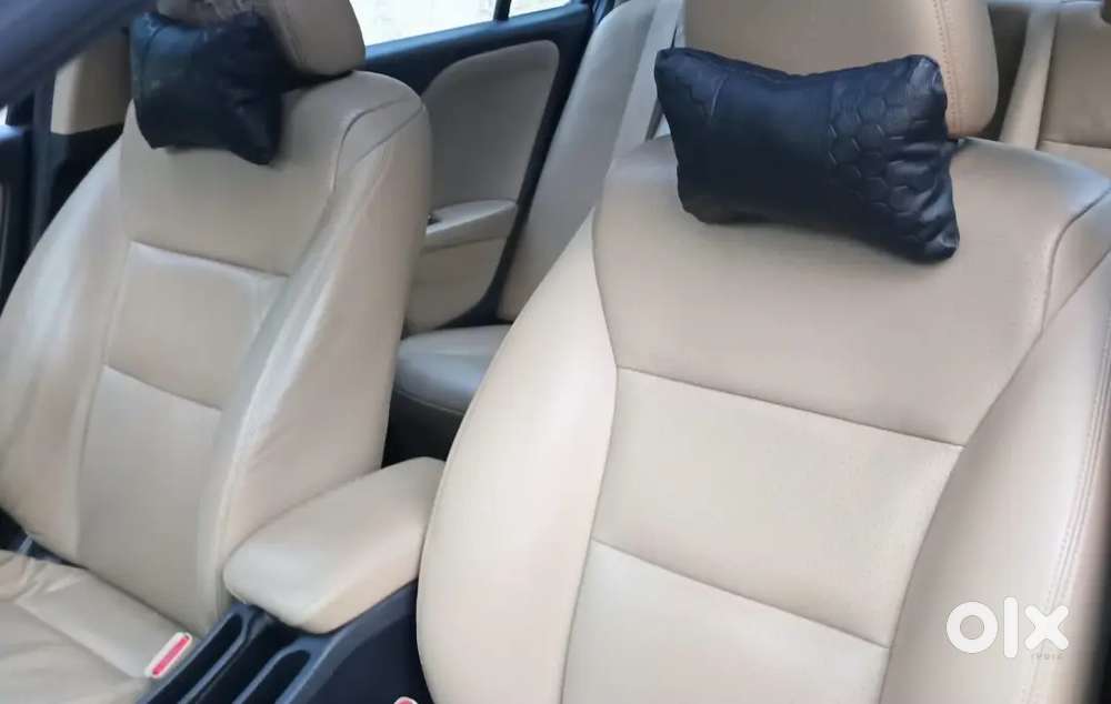 Single Owner Well Maintaned Honda City Automatic With Sunroof