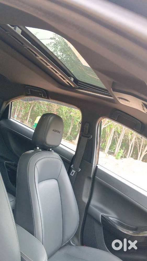 Tata Nexon, 2022, Petrol