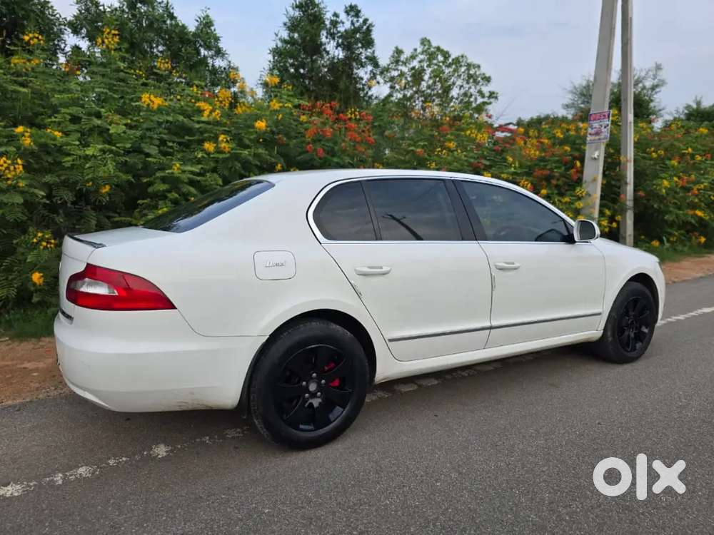 Skoda Superb 2011 Diesel Well Maintained