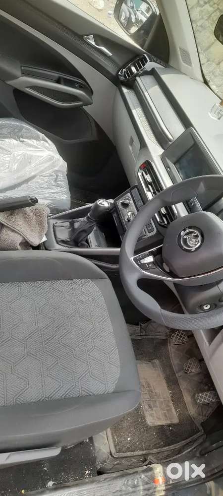 Skoda Kylaq Signature 2026 Finance At Car 850000 But I Need  Clear Fnc