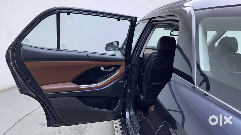 Hyundai Alcazar 2.0 Signature (o) Petrol At 7 Str, 2022, Petrol