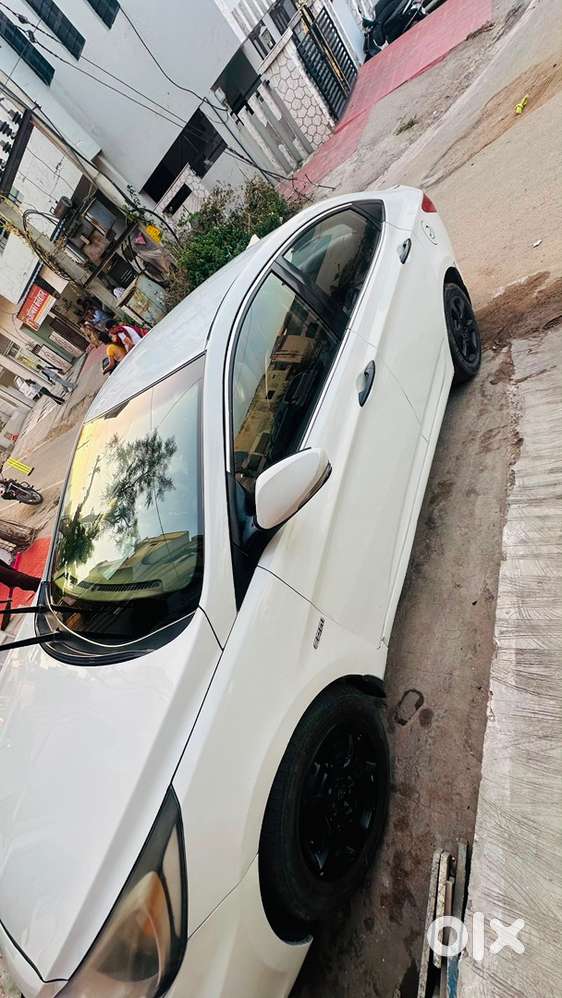 Hyundai Fluidic Verna Diesel 2012