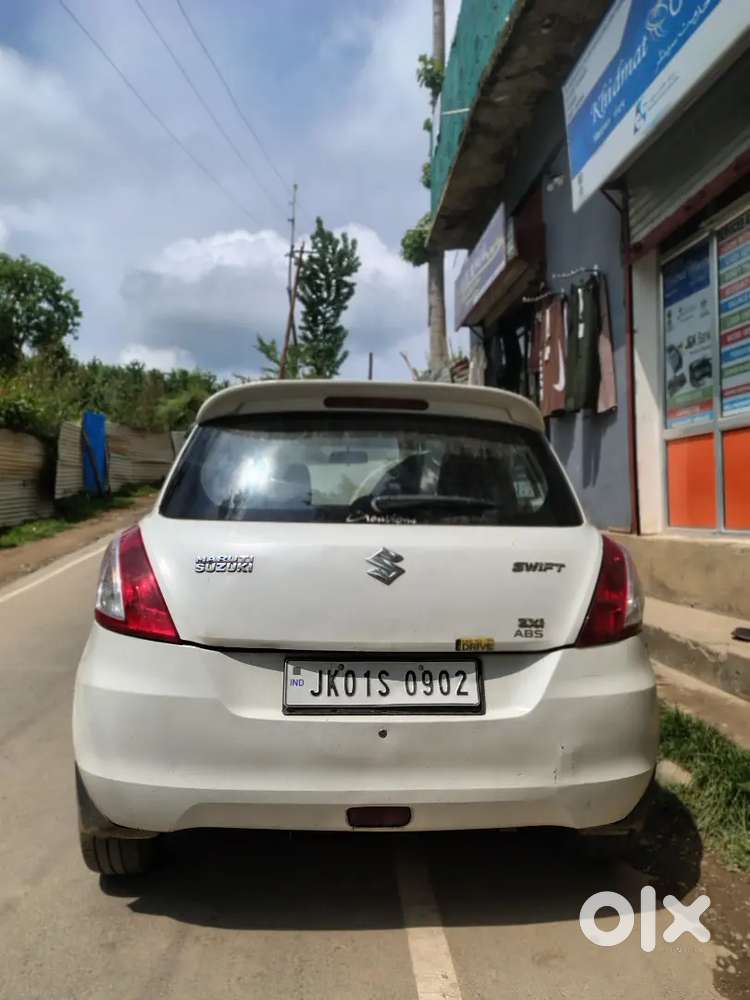 Maruti Suzuki Swift 2012 Petrol Well Maintained .