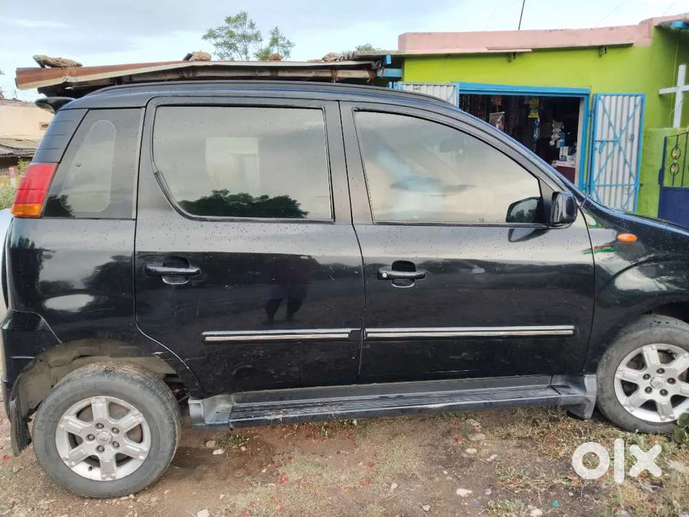 Mahindra Quanto 2012