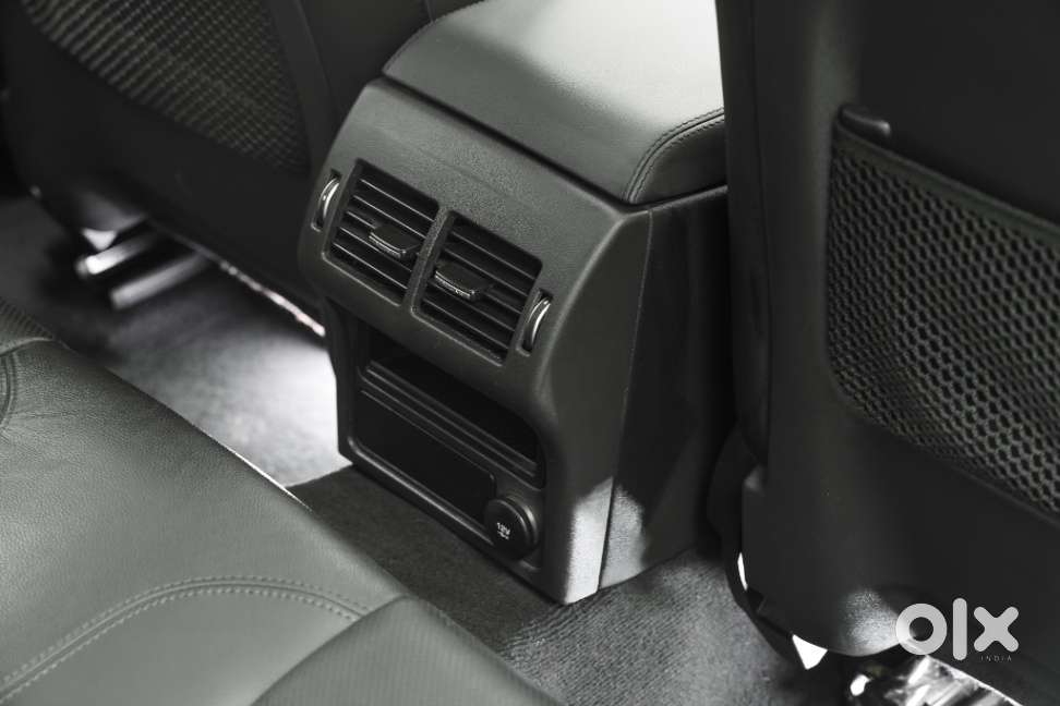 Jaguar Xe Portfolio, 2020, Petrol