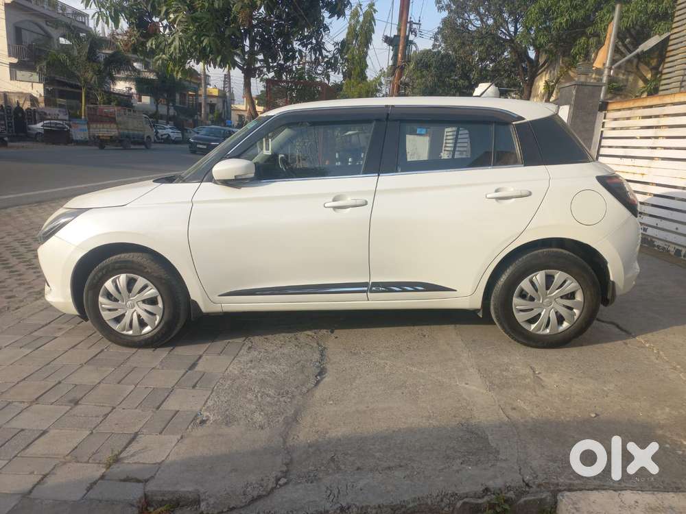 Maruti Suzuki Swift Vxi Optional, 2025, Petrol