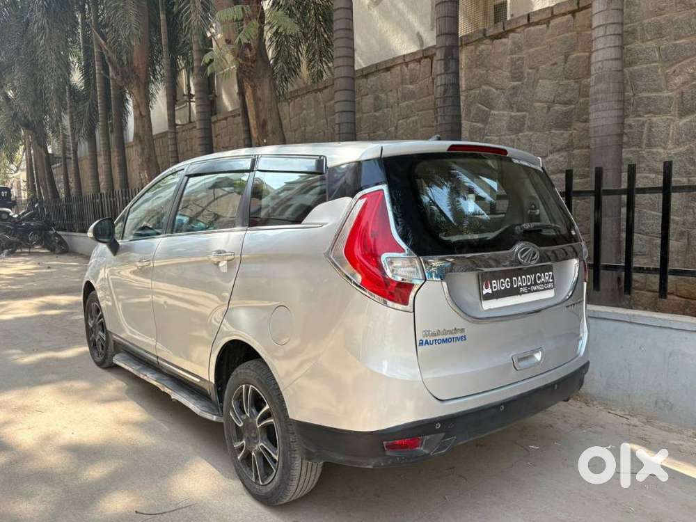 Mahindra Marazzo M8, 2018, Diesel