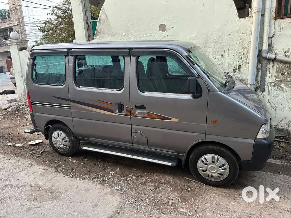 2022 August Center Lock Back Camera New Condition Lag Top Condition