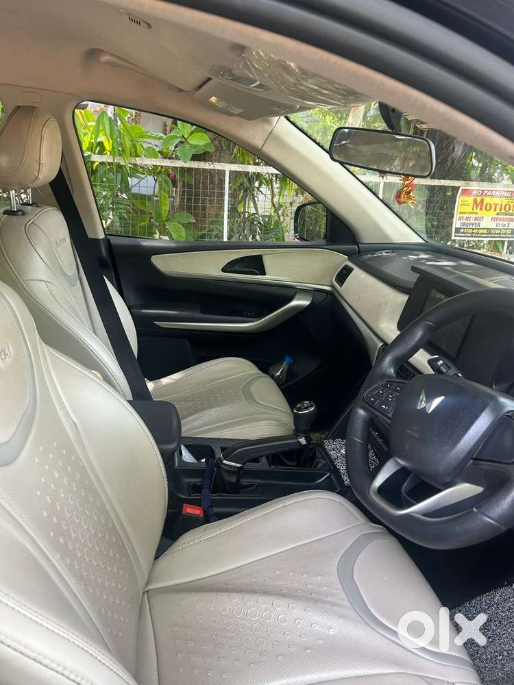 Mahindra Xuv700 Diesel Manual 2023