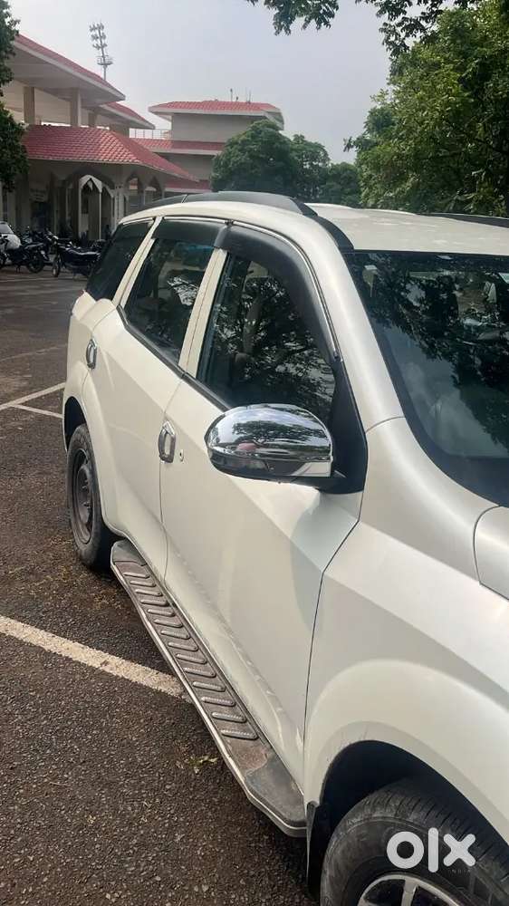 Mahindra Xuv500 2.2 W7 2017