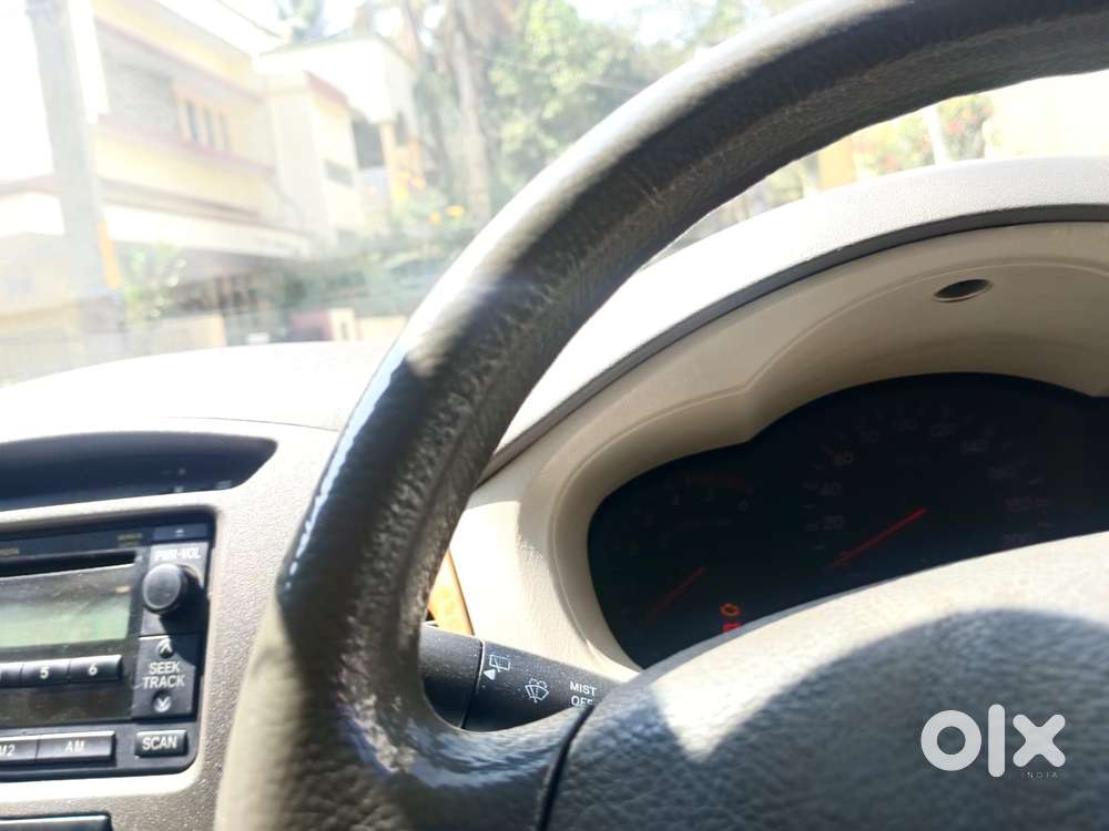 Toyota Innova 2004-2011 2.5 V Diesel 7-seater, 2010, Diesel