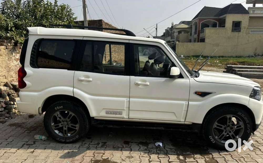 Mahindra Scorpio 2015 Diesel 94000 Km Driven