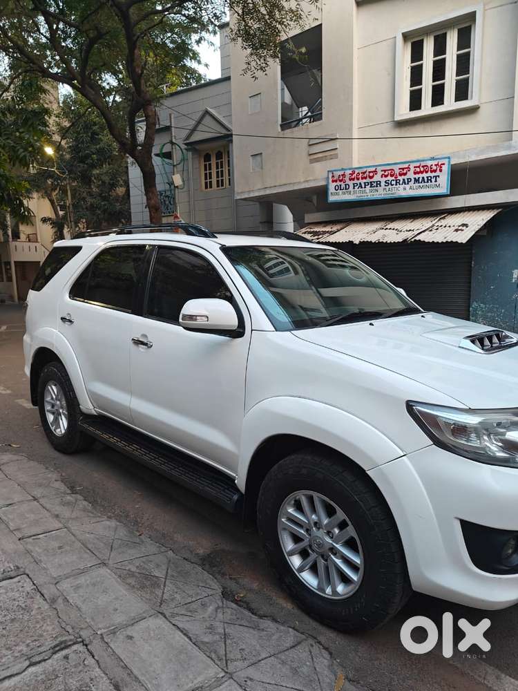 Toyota Fortuner 3.0 4x4 Manual, 2013, Diesel