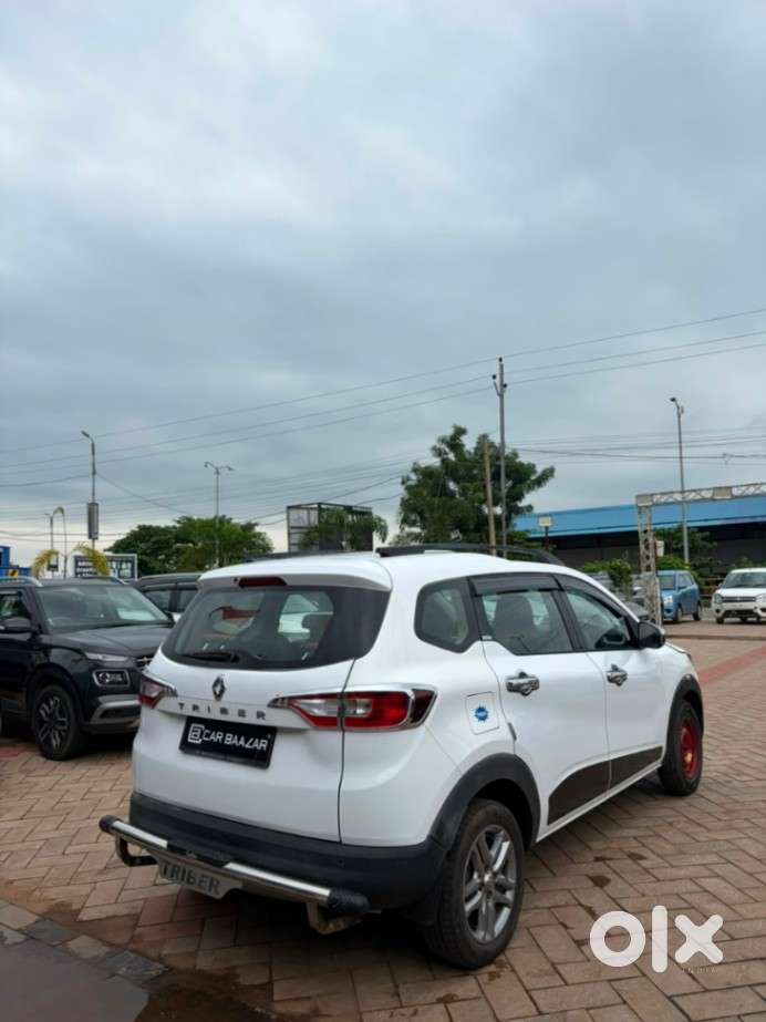 Renault Triber Rxz, 2021, Petrol