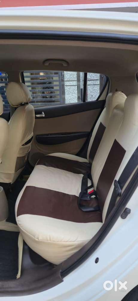 Hyundai I20 Petrol Cvt Magna Executive, 2012, Petrol