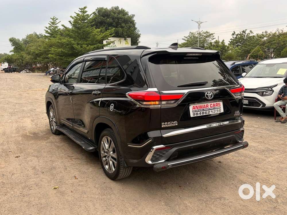 Toyota Innova Hycross 2.0 Zx (o) Hybrid 7 Str, 2023, Electric