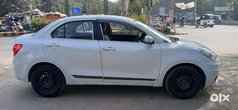 Maruti Suzuki Dzire Petrol 42000 Km Driven