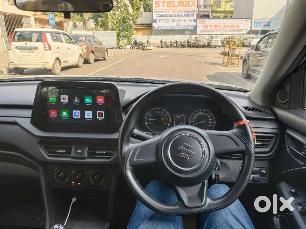 Maruti Brezza Lxi 2024 / Petrol Cng