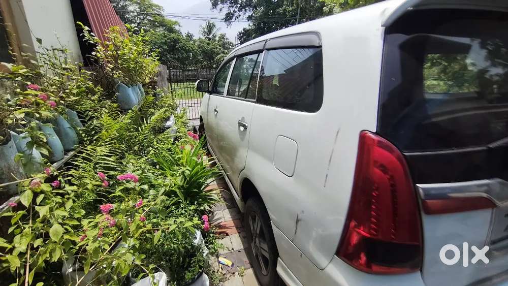 Toyota Innova 2005 Diesel Car