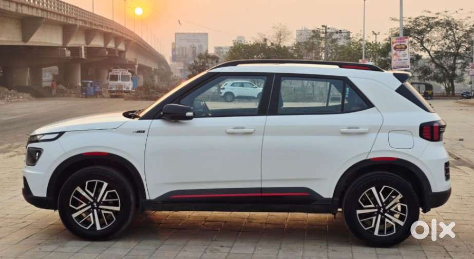 Hyundai Venue S Turbo Dct, 2023, Petrol