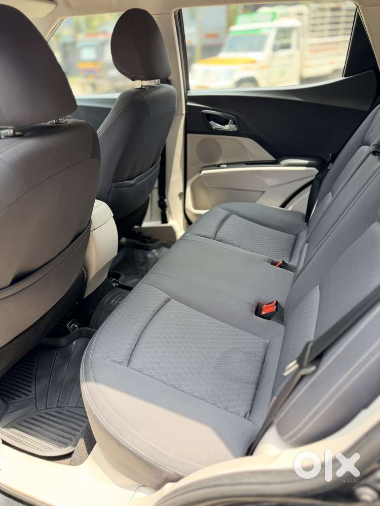 Mahindra Xuv300 W8 Diesel, 2020, Diesel