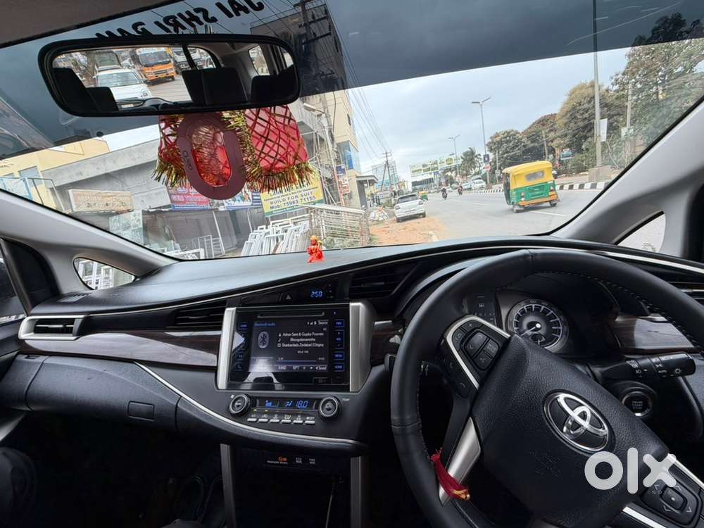 Toyota Innova Crysta 2019
