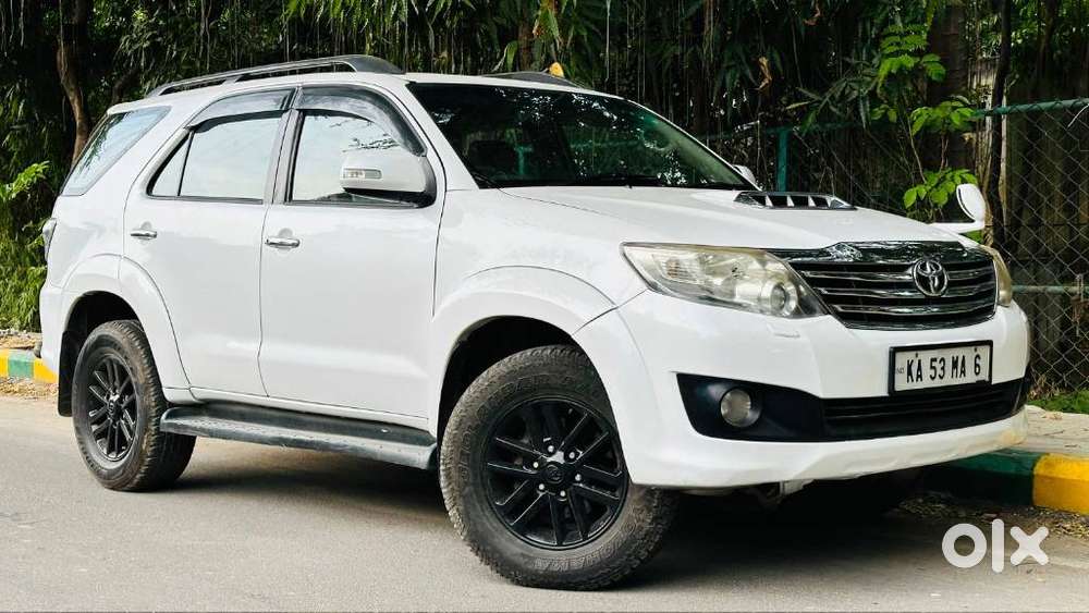 Toyota Fortuner 4x2 Manual, 2012, Diesel