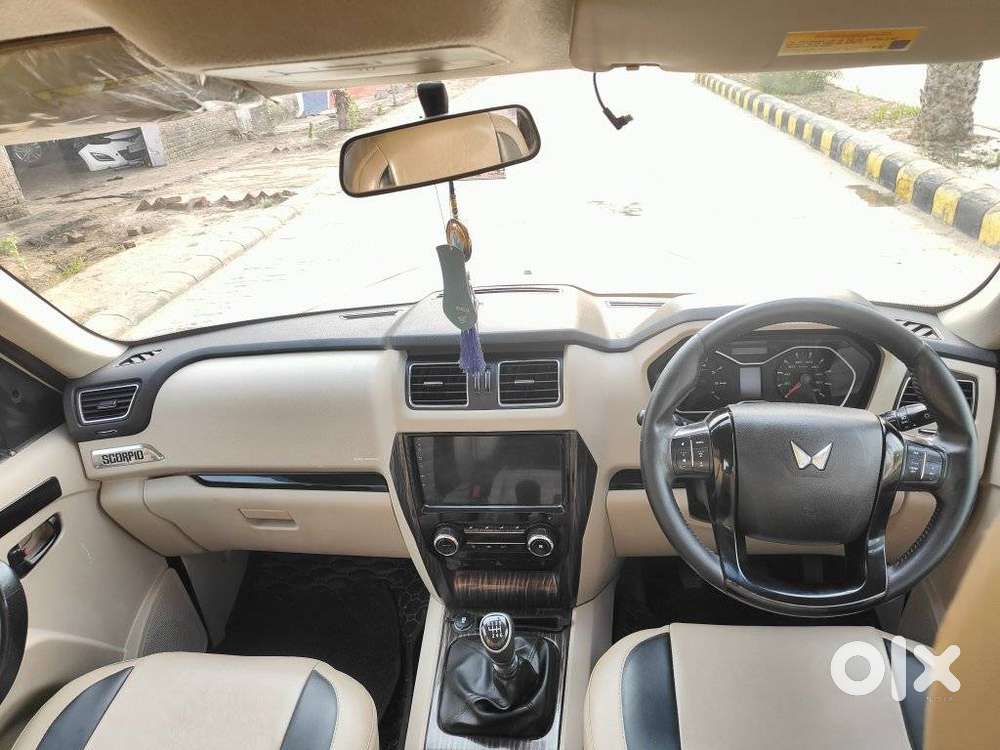 Mahindra Scorpio Classic 2.2 S 11 Mt 7 Cc, 2023