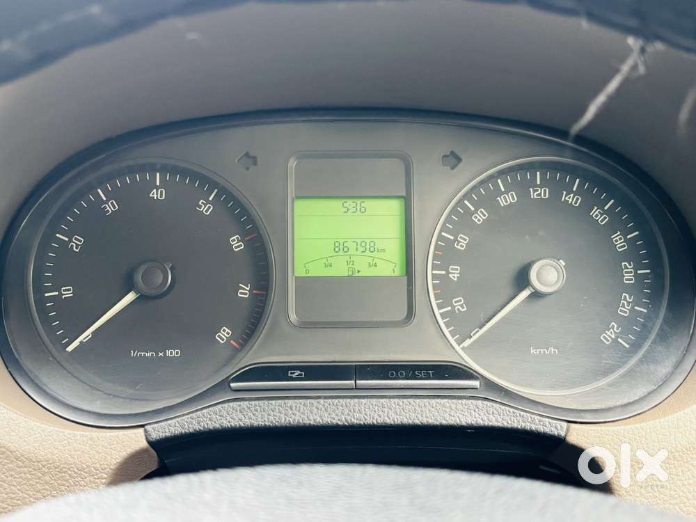 Skoda Rapid 1.6 Mpi Ambition, 2012, Petrol