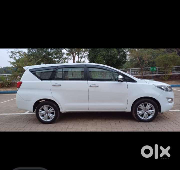 Toyota Innova Crysta 2.8z Automatic, 2016, Diesel