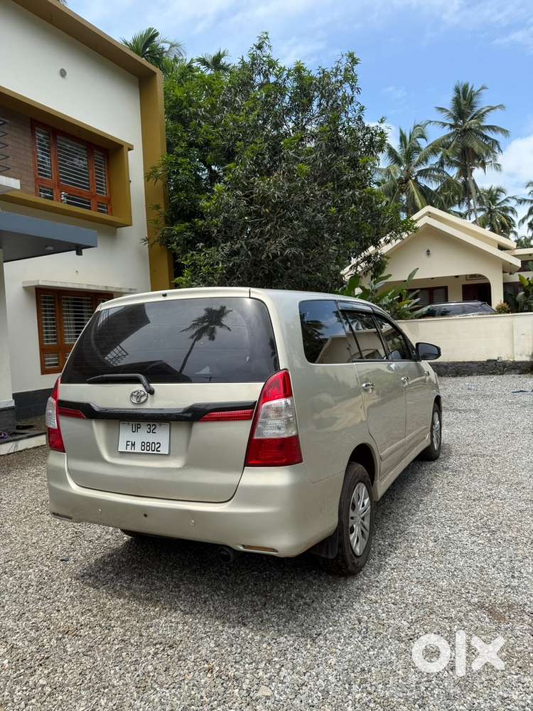 Toyota Innova Diesel 2014