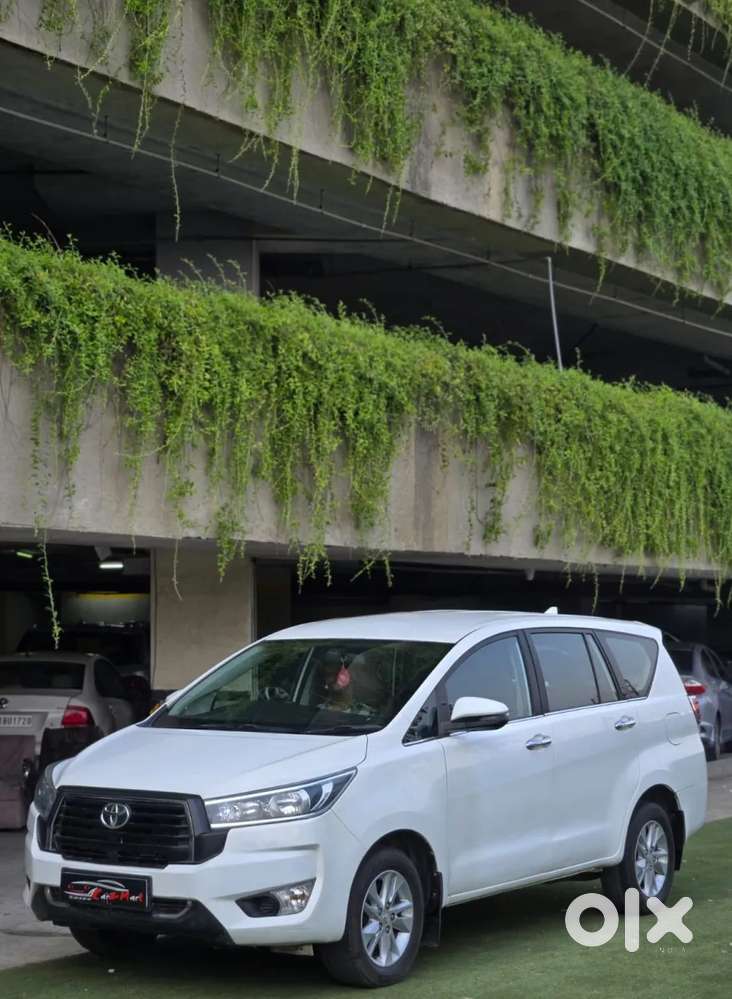 Toyota Innova Crysta [2020-ongoing] 2.4 Gx 7 Str, 2023, Diesel