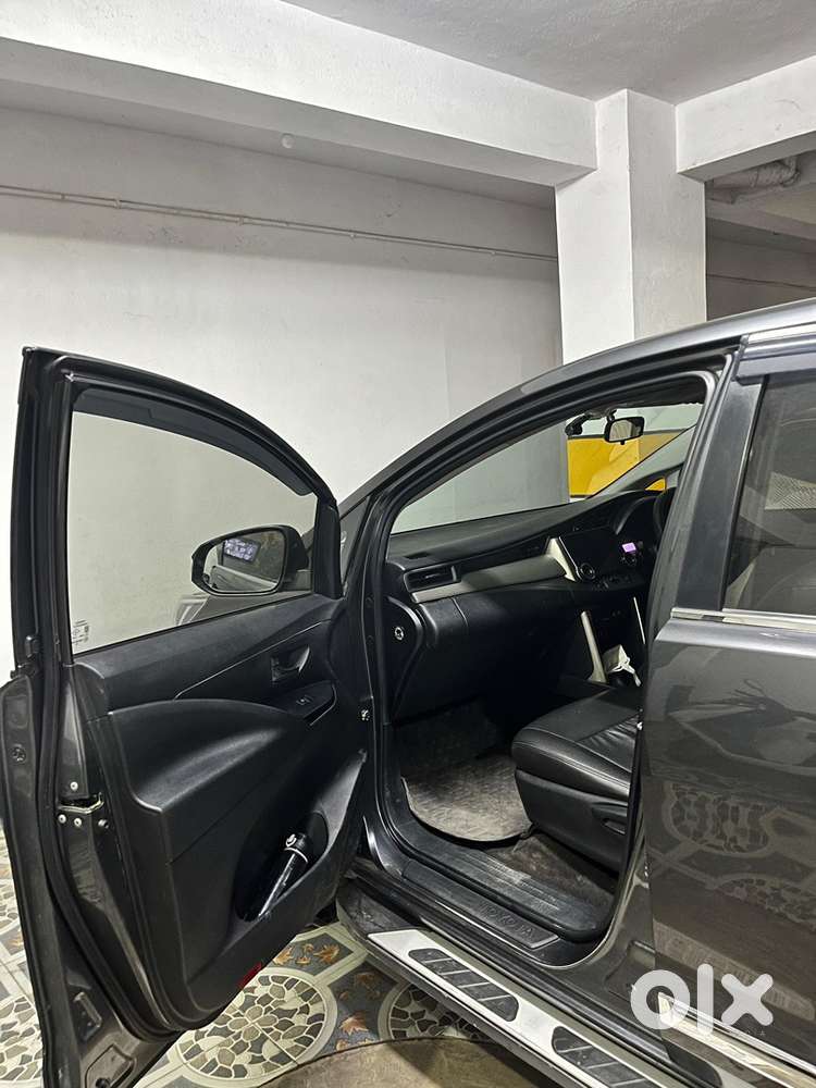Toyota Innova Crysta 2017