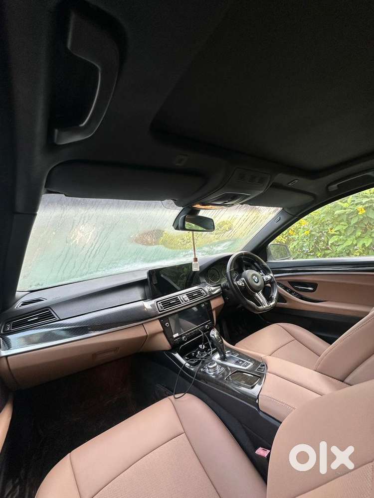 Bmw 5 Series 520d Facelifted To M5 With Lotts Of Loadings