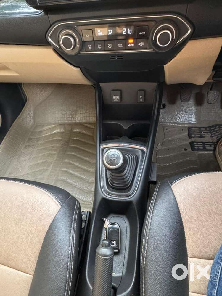 Honda Amaze 2018  1.2 V I-vtec  Manual  Silver