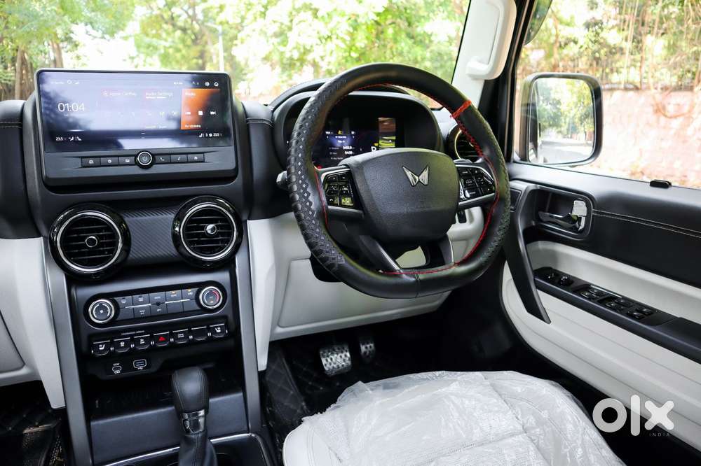 Mahindra Thar Roxx Ax7l Rwd At, 2025, Petrol