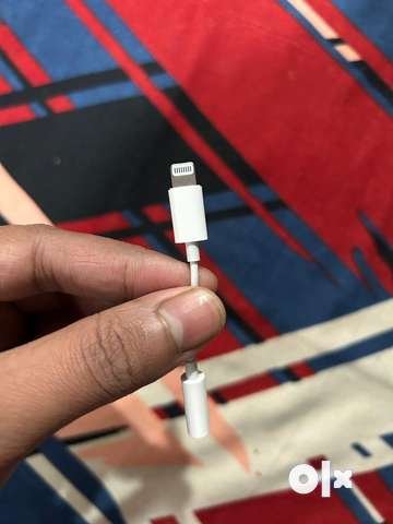 Original apple lightning to discount 3.5 mm headphone jack adapter