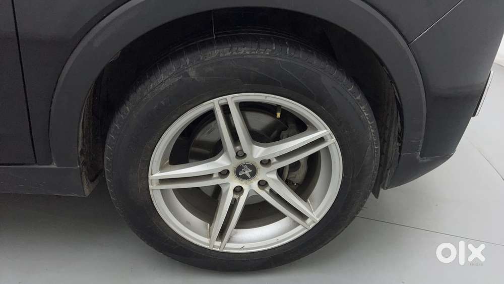 Mahindra Xuv300 W6, 2020, Petrol