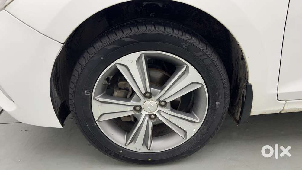 Hyundai Verna [ ] Fluidic 4s 1.6 Crdi Sx (o) At, 2017, Petrol