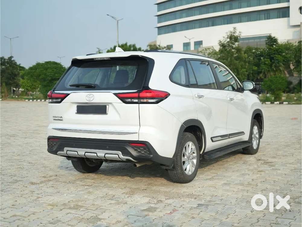 Toyota Innova Hycross Gx 2024 8 Seater