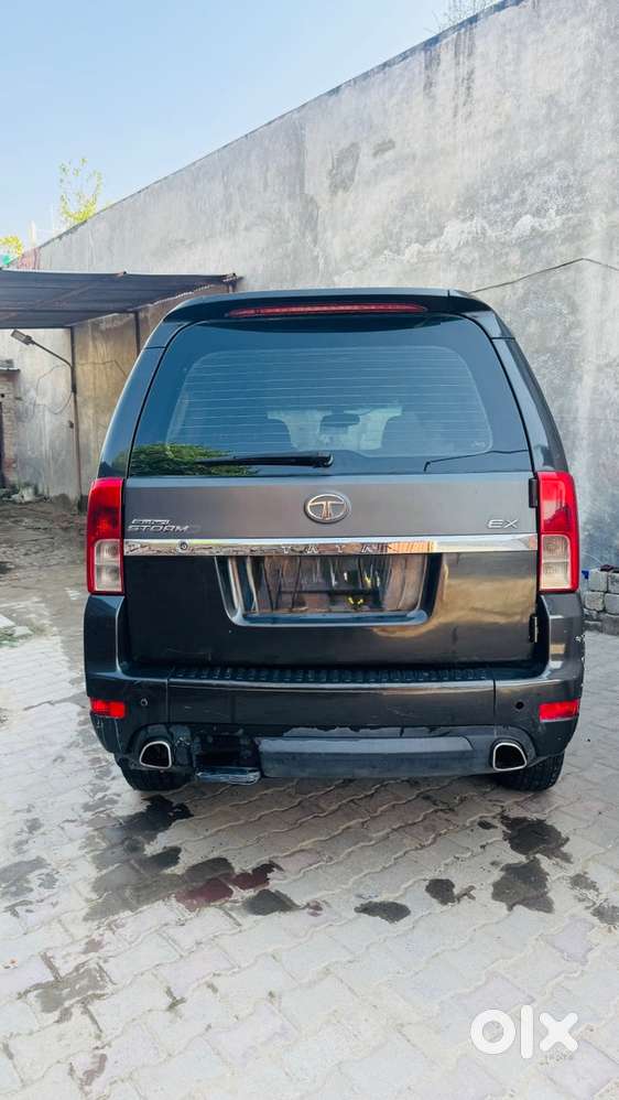 Tata Safari Storme 2016 Car