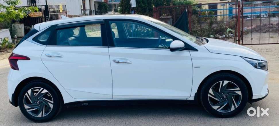 Hyundai I20 Asta (o) 1.2 Ivt, 2022, Petrol