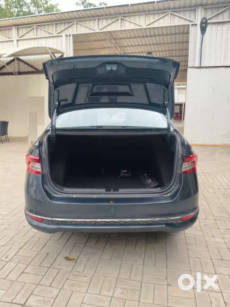 Skoda Slavia Style 1.0l Tsi At, 2022, Petrol