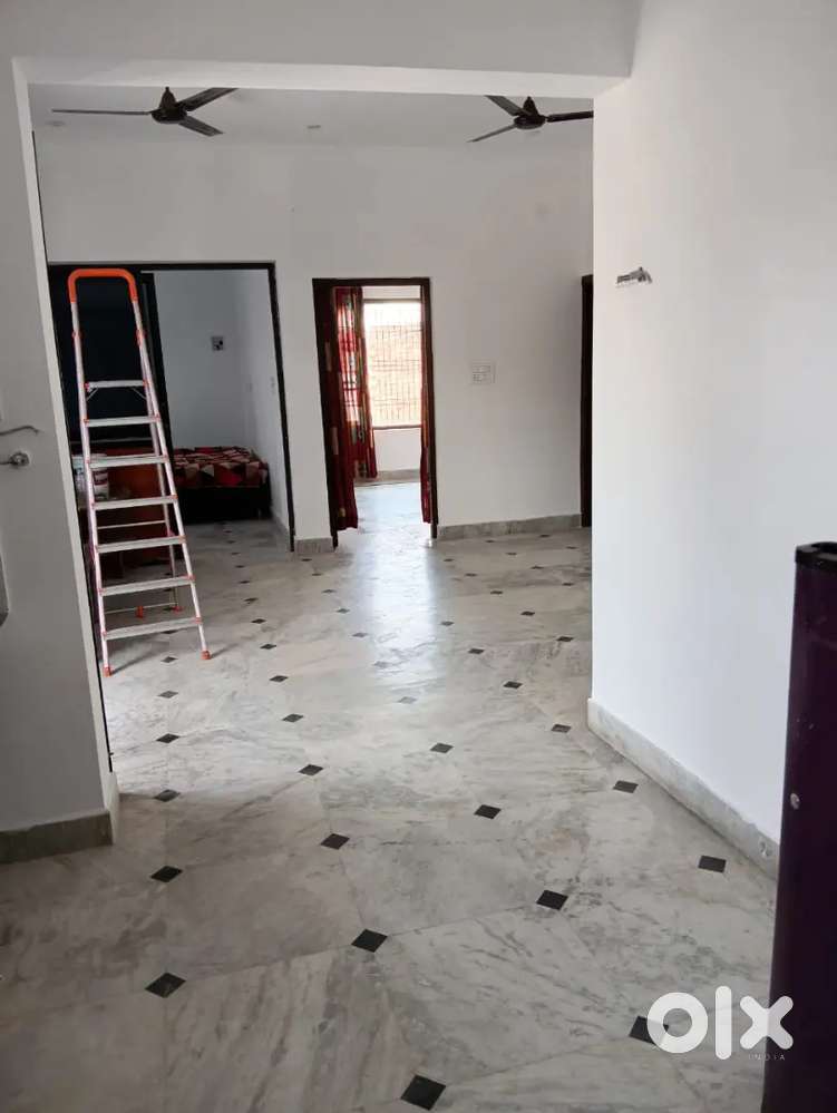 Near Monalisa Mall & Trends Mall Old Janipur Jammu.