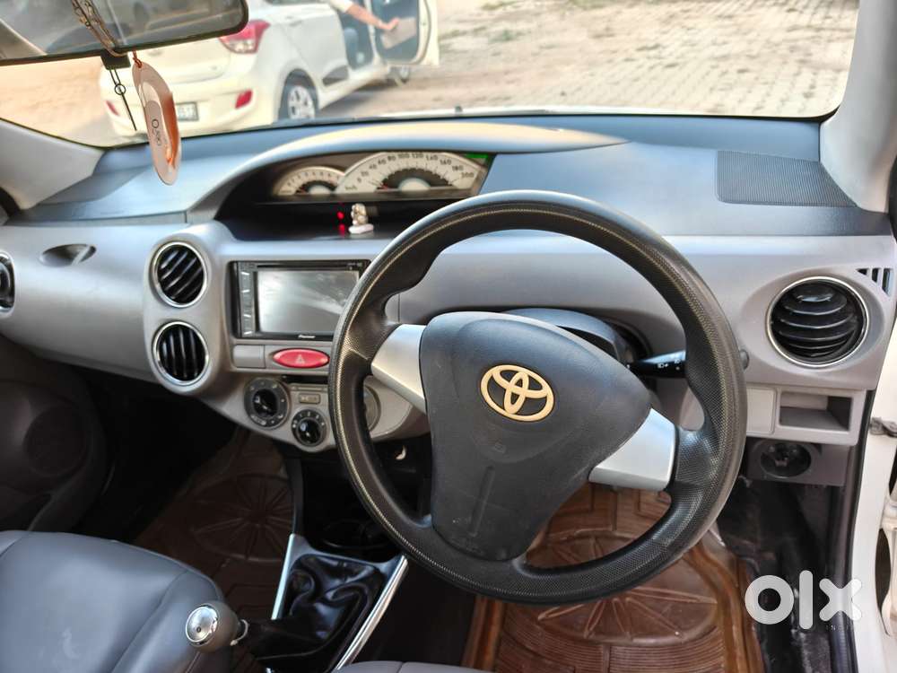 Toyota Etios Vx Xclusive, 2011, Petrol