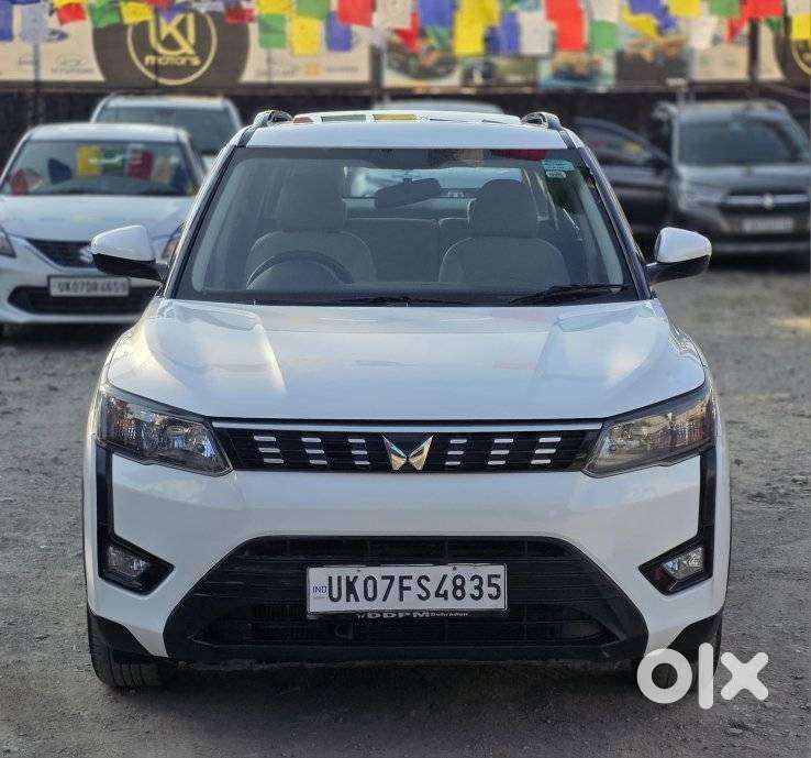 Mahindra Xuv300 W6, 2024, Petrol