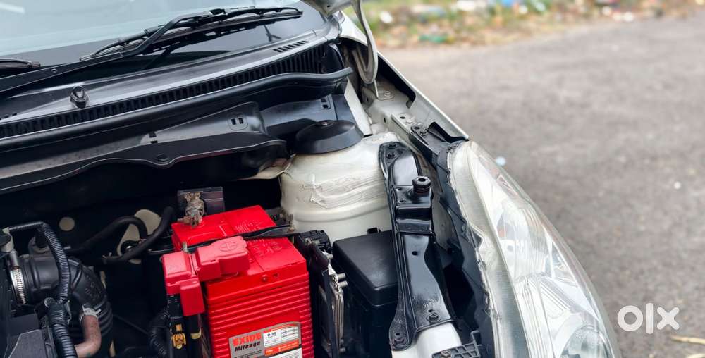 Maruti Suzuki Swift Vxi 1.2 Abs Bs-iv, 2017, Petrol