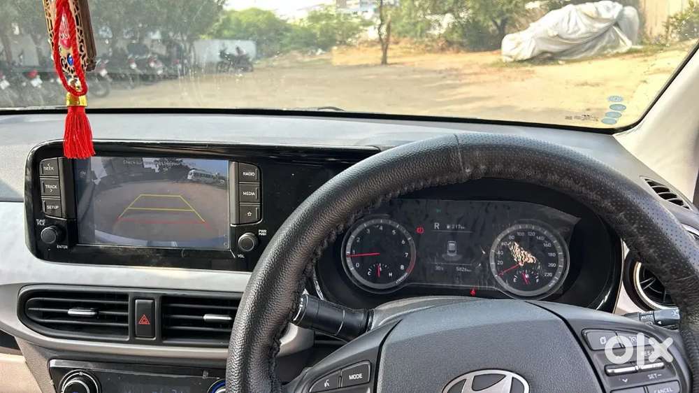 Hyundai Grand I10 Sportz 1.2 – For Sale
• Only 6,800 Km Driven